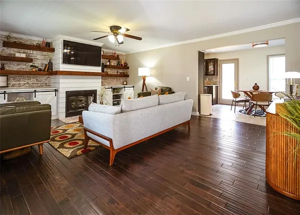 $325,000 | 5328 Austell Powder Springs Road Southwest, Austell, GA 30106