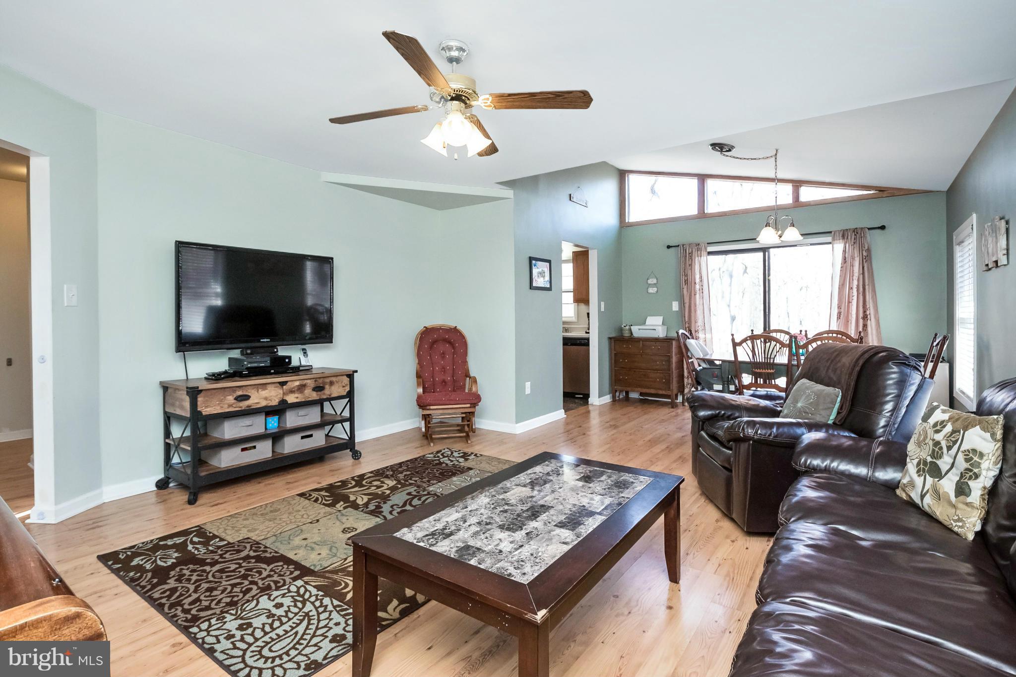 32215 Wilderness Farms Road Locust Grove, VA 22508 - Photo 6 of 27 Living Room