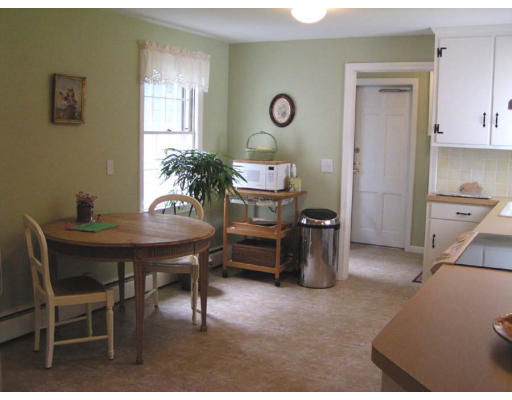 2 Clarence Road Wayland, MA 01778 - Photo 5 of 14 Gallery Image 5