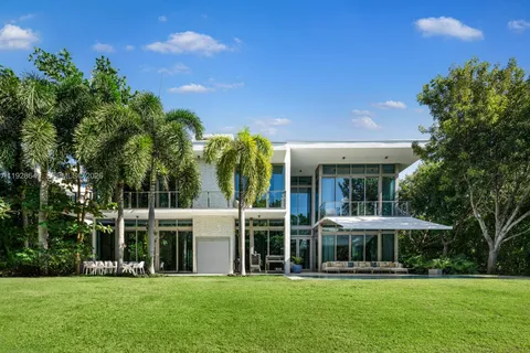 $11,500,000 | 111 Reef Lane, Key Biscayne, FL 33149
