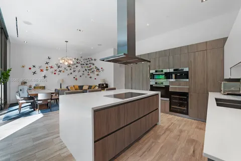 $11,500,000 | 111 Reef Lane, Key Biscayne, FL 33149