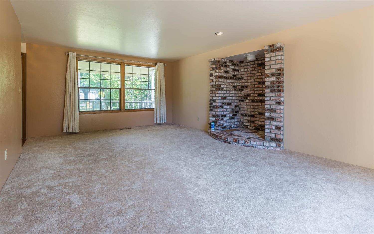 2829 Barclay Road Medford, OR 97504 - Photo 4 of 35 Additional Photo
