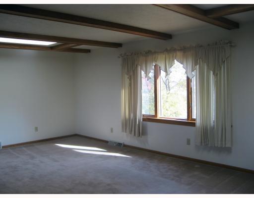 468 Stickle Road New Castle, PA 16101 - Photo 5 of 7 Den/Family/Great Room.