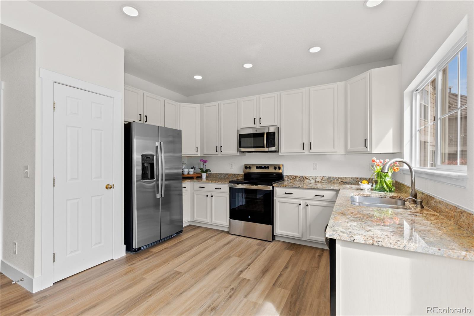 9300 Longstone Drive Parker, CO 80134 - Photo 8 of 45