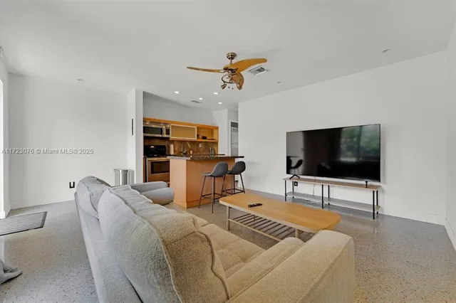 $1,160,000 | 2125 Northeast 14th Avenue, Wilton Manors, FL 33305