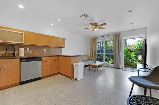 $1,160,000 | 2125 Northeast 14th Avenue, Wilton Manors, FL 33305