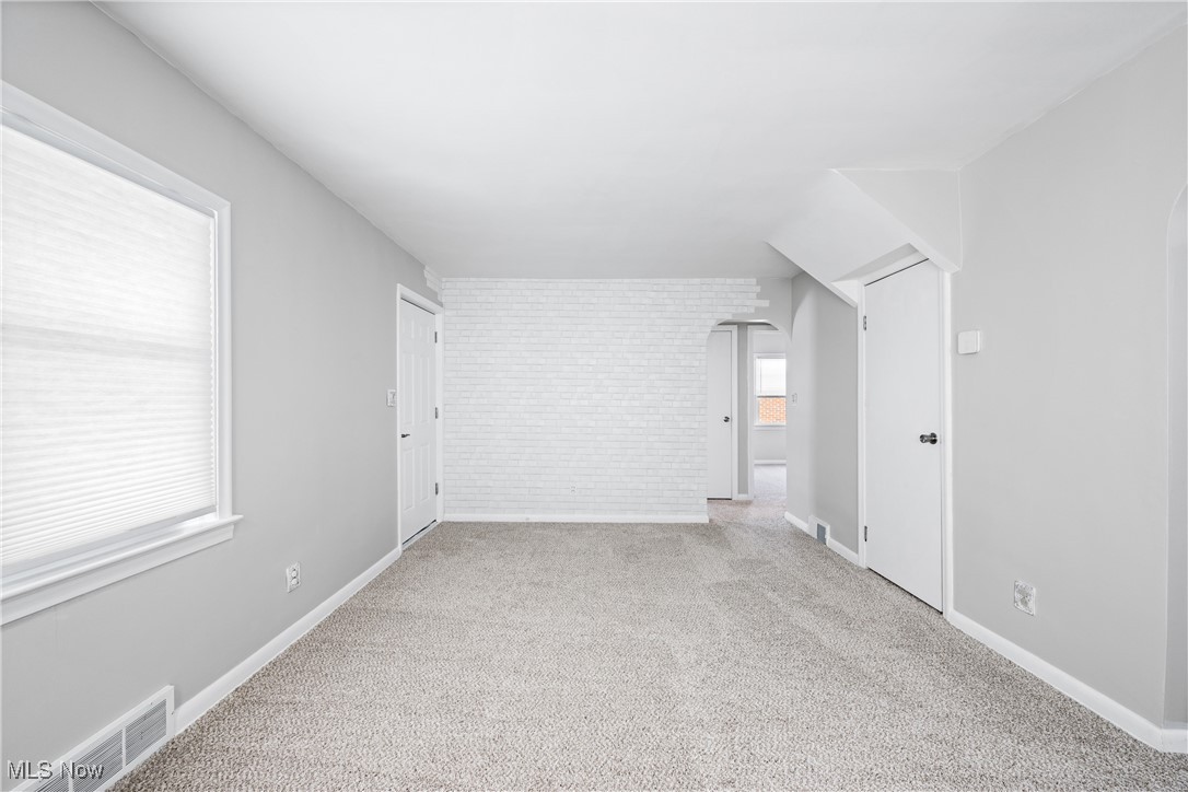 437 Stanley Road Akron, OH 44312 - Photo 7 of 38 Gallery Image 7