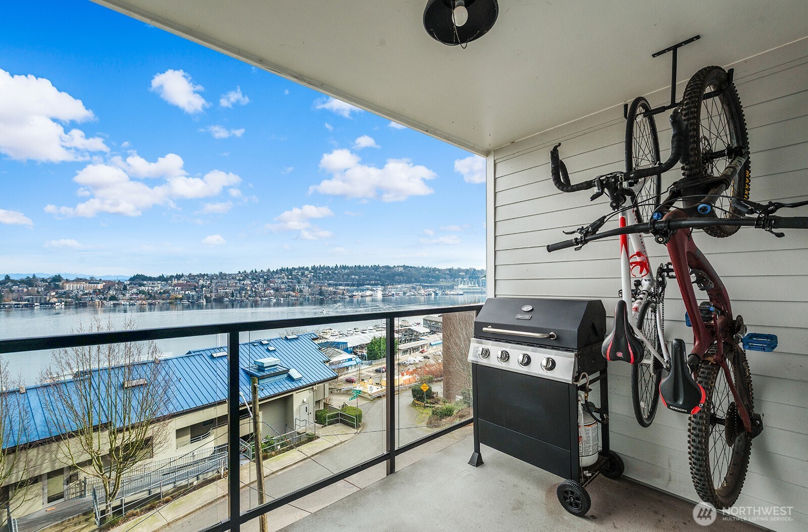 2401 8th Avenue North, Unit 202 Seattle, WA 98109 - Photo 15 of 20