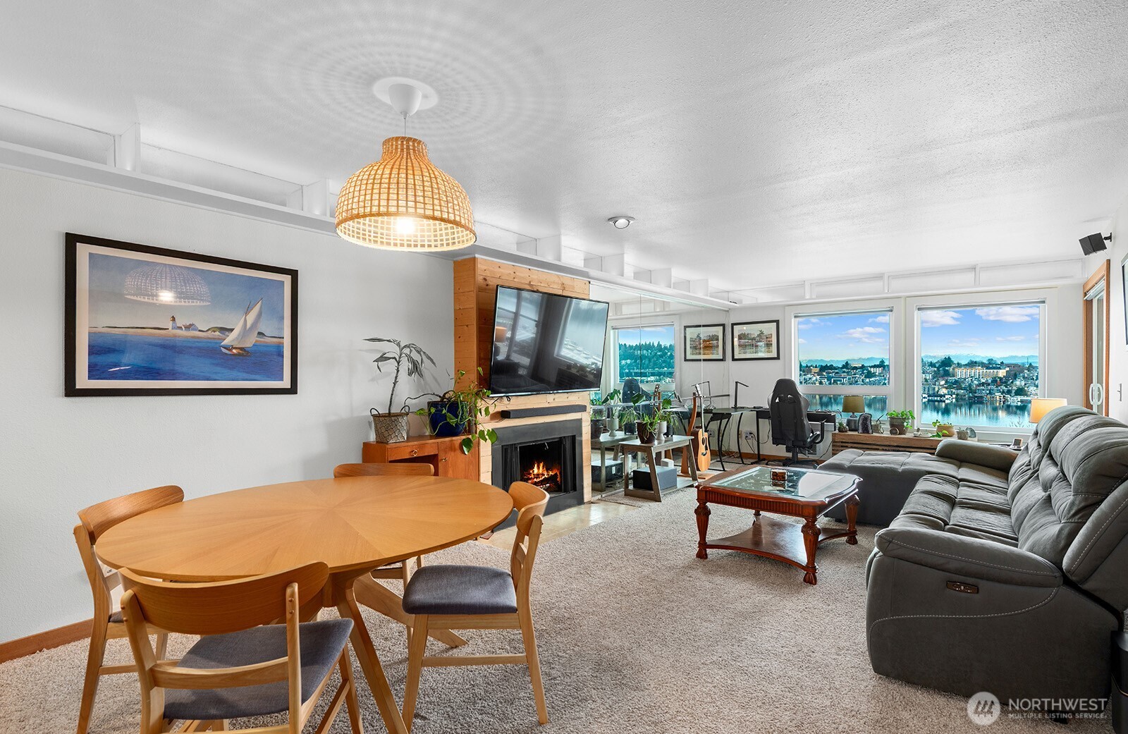 2401 8th Avenue North, Unit 202 Seattle, WA 98109 - Photo 2 of 20