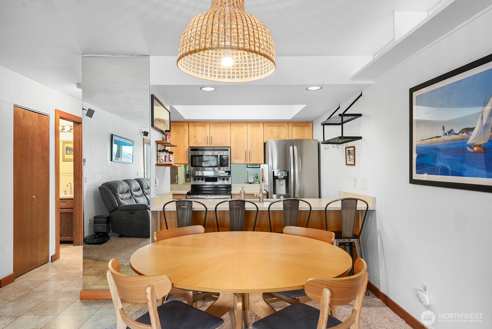 2401 8th Avenue North, Unit 202 Seattle, WA 98109 - Photo 6 of 20