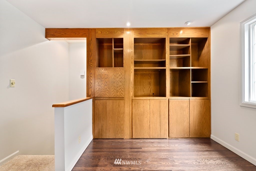 3255 35th Avenue Southwest Seattle, WA 98126 - Photo 19 of 39 Gallery Image 19