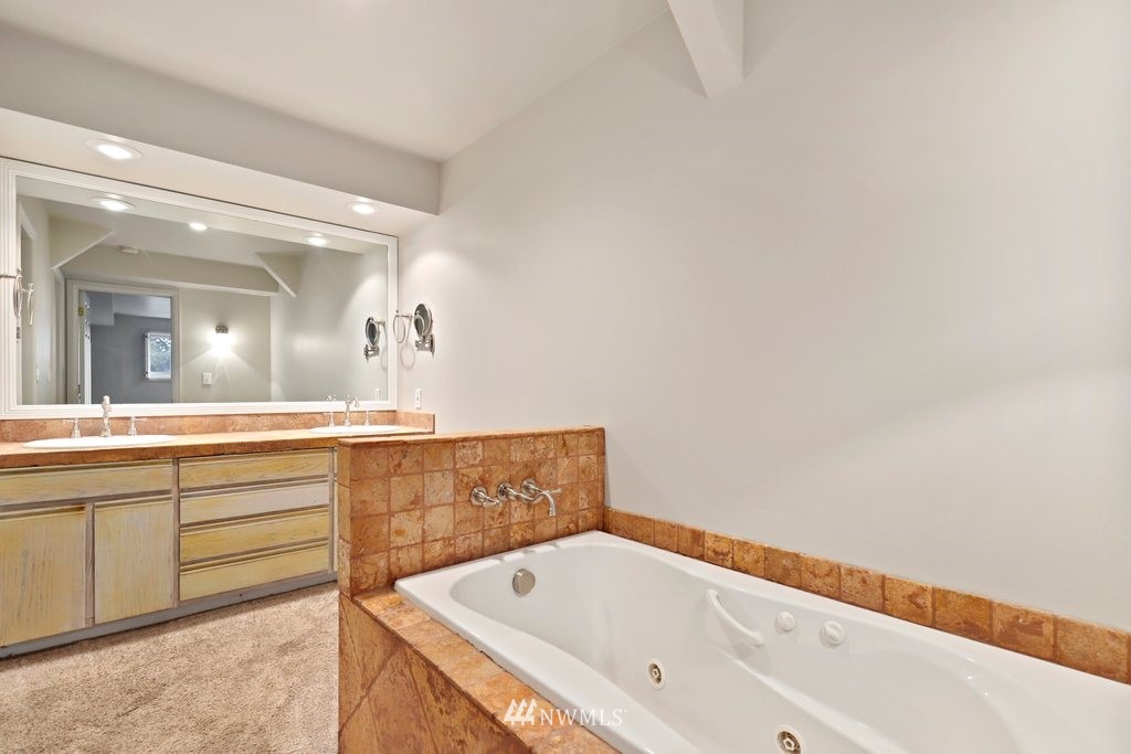 3255 35th Avenue Southwest Seattle, WA 98126 - Photo 24 of 39 Gallery Image 24