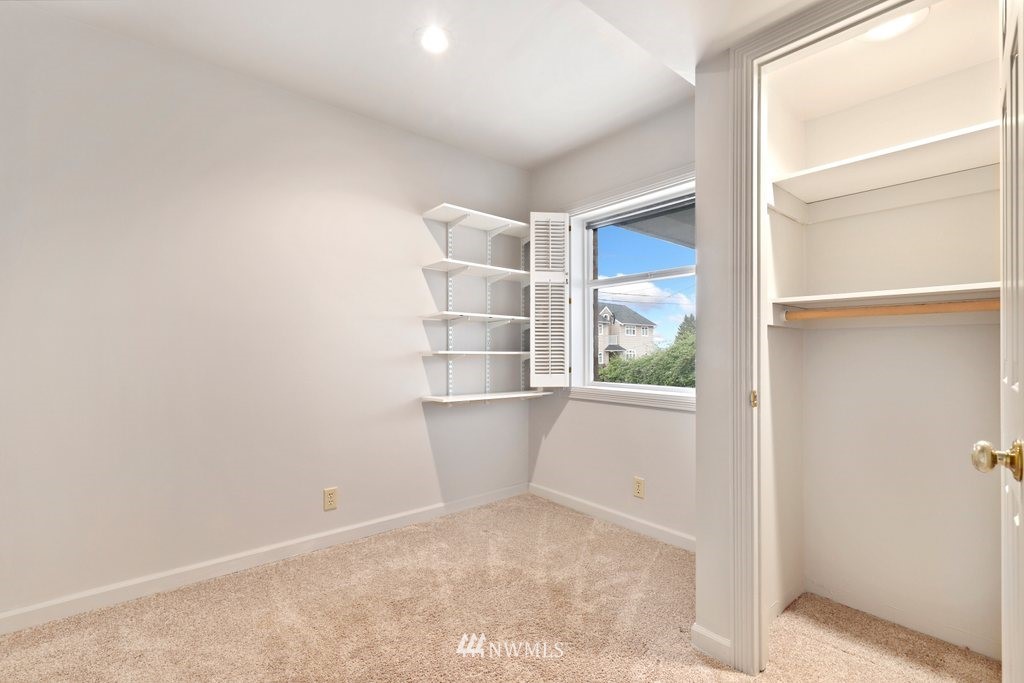3255 35th Avenue Southwest Seattle, WA 98126 - Photo 26 of 39 Gallery Image 26