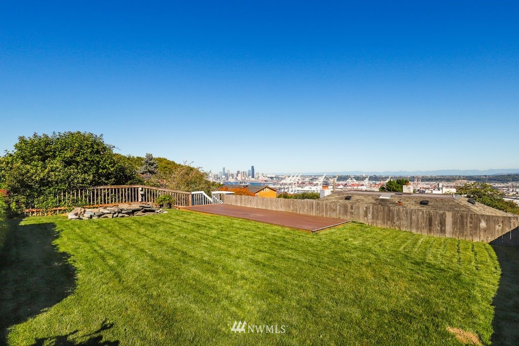 3255 35th Avenue Southwest Seattle, WA 98126 - Photo 30 of 39 Gallery Image 30