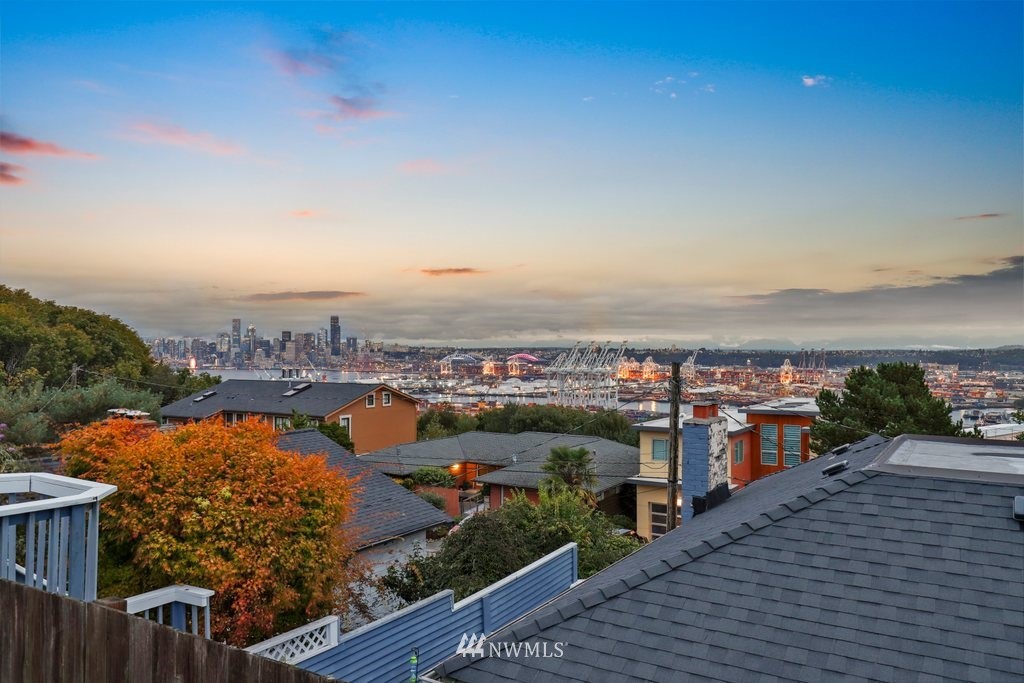 3255 35th Avenue Southwest Seattle, WA 98126 - Photo 35 of 39 Gallery Image 35