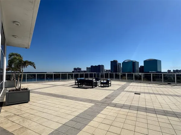 $1,695 | 150 East Robinson Street, Unit 701, Orlando, FL 32801