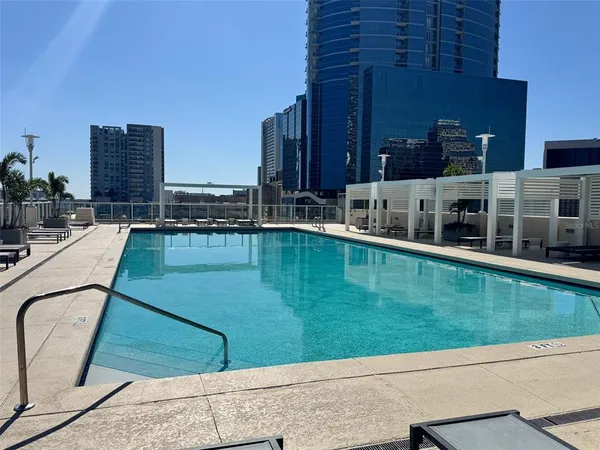 $1,695 | 150 East Robinson Street, Unit 701, Orlando, FL 32801