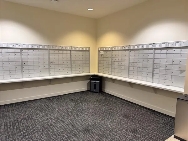 $1,695 | 150 East Robinson Street, Unit 701, Orlando, FL 32801