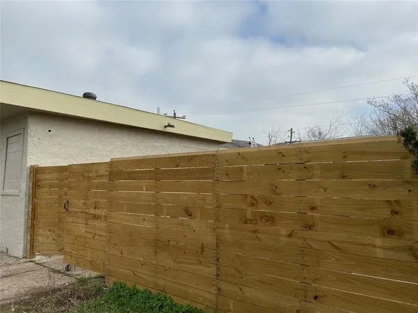 $1,950 | 12115 Segrest Drive, Houston, TX 77047
