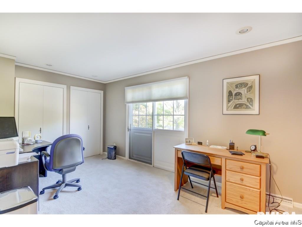 2300 Sylvan Road Springfield, IL 62704 - Photo 13 of 36 Gallery Image 13