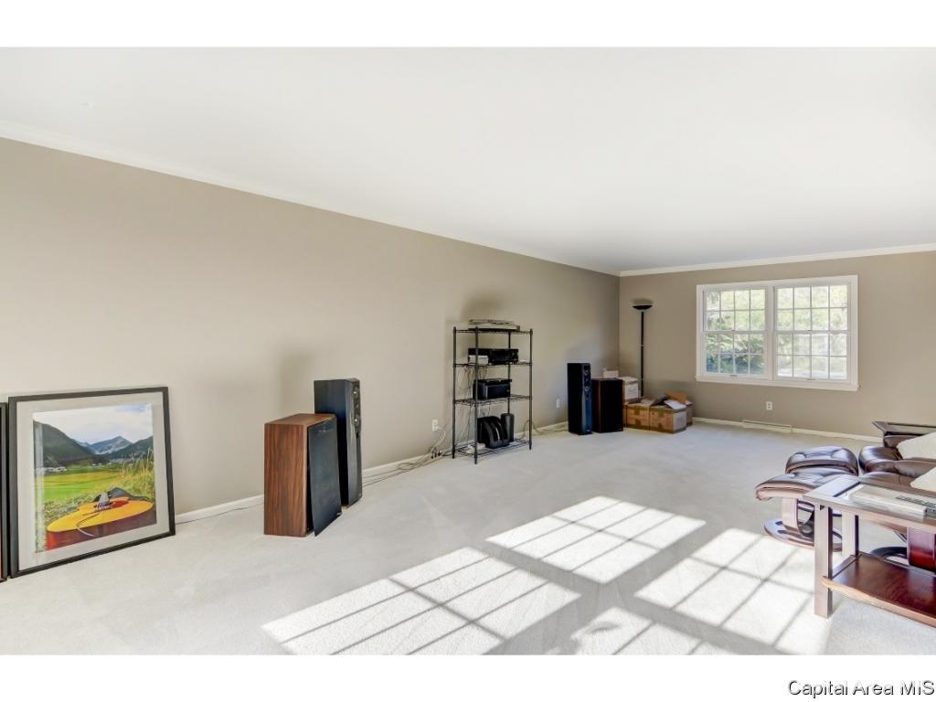 2300 Sylvan Road Springfield, IL 62704 - Photo 20 of 36 Gallery Image 20