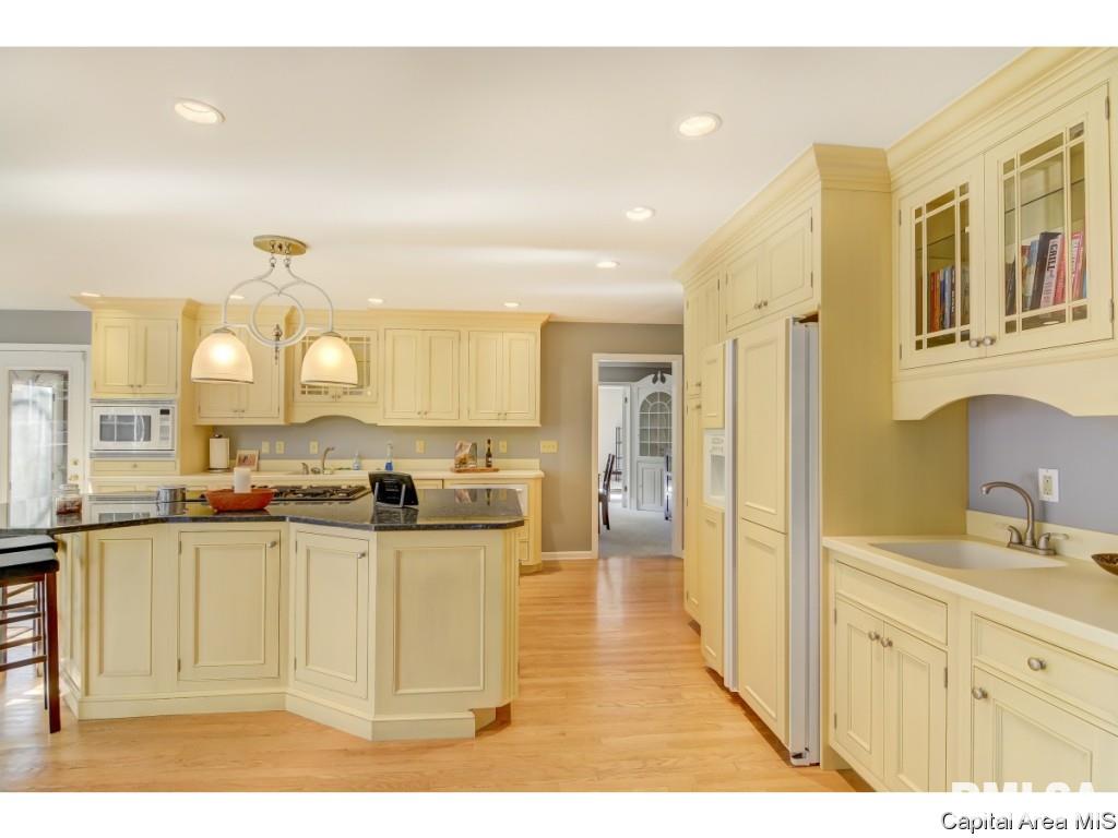 2300 Sylvan Road Springfield, IL 62704 - Photo 35 of 36 Gallery Image 35