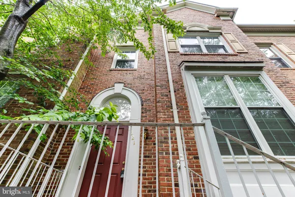 $3,500 | 6021 Riddle Walk, Alexandria, VA 22312