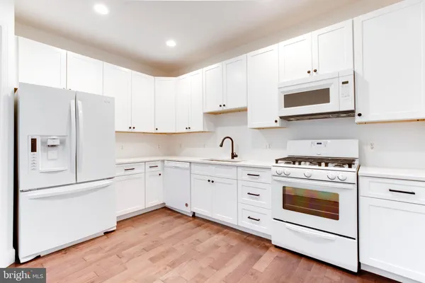 $3,500 | 6021 Riddle Walk, Alexandria, VA 22312