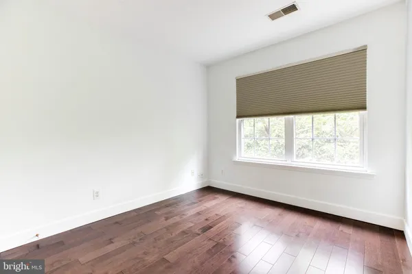 $3,500 | 6021 Riddle Walk, Alexandria, VA 22312