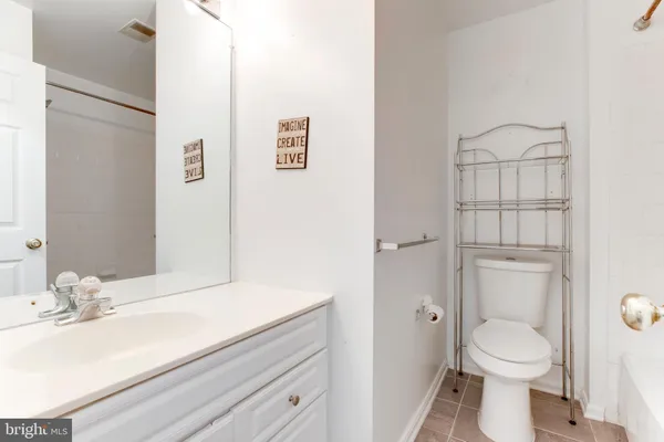 $3,500 | 6021 Riddle Walk, Alexandria, VA 22312