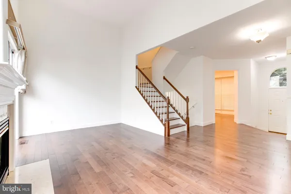 $3,500 | 6021 Riddle Walk, Alexandria, VA 22312