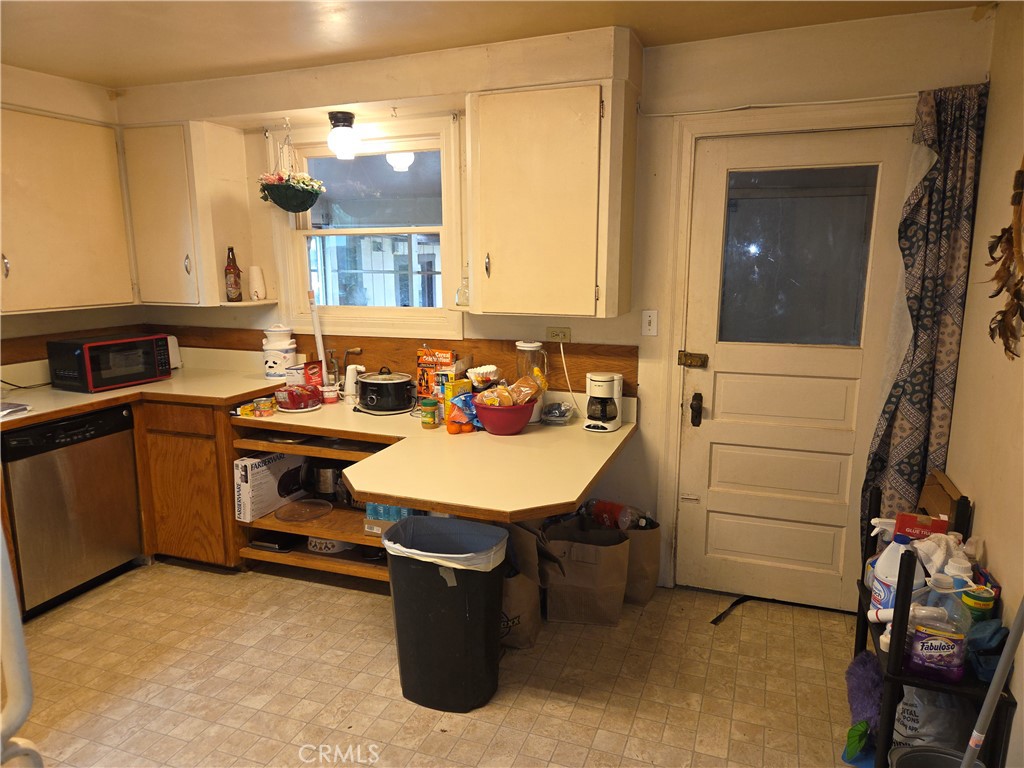 300 Chestnut Avenue Red Bluff, CA 96080 - Photo 12 of 48 a room with storage and utility