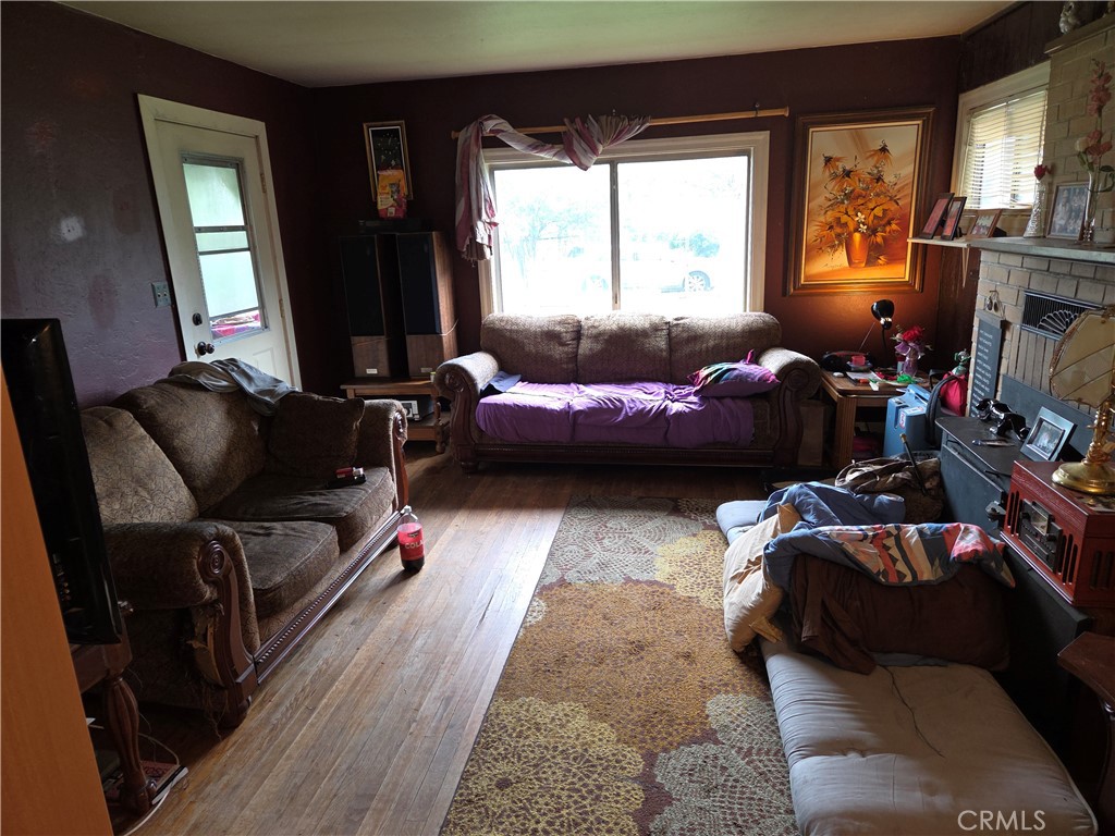 300 Chestnut Avenue Red Bluff, CA 96080 - Photo 2 of 48 a living room with furniture and a window