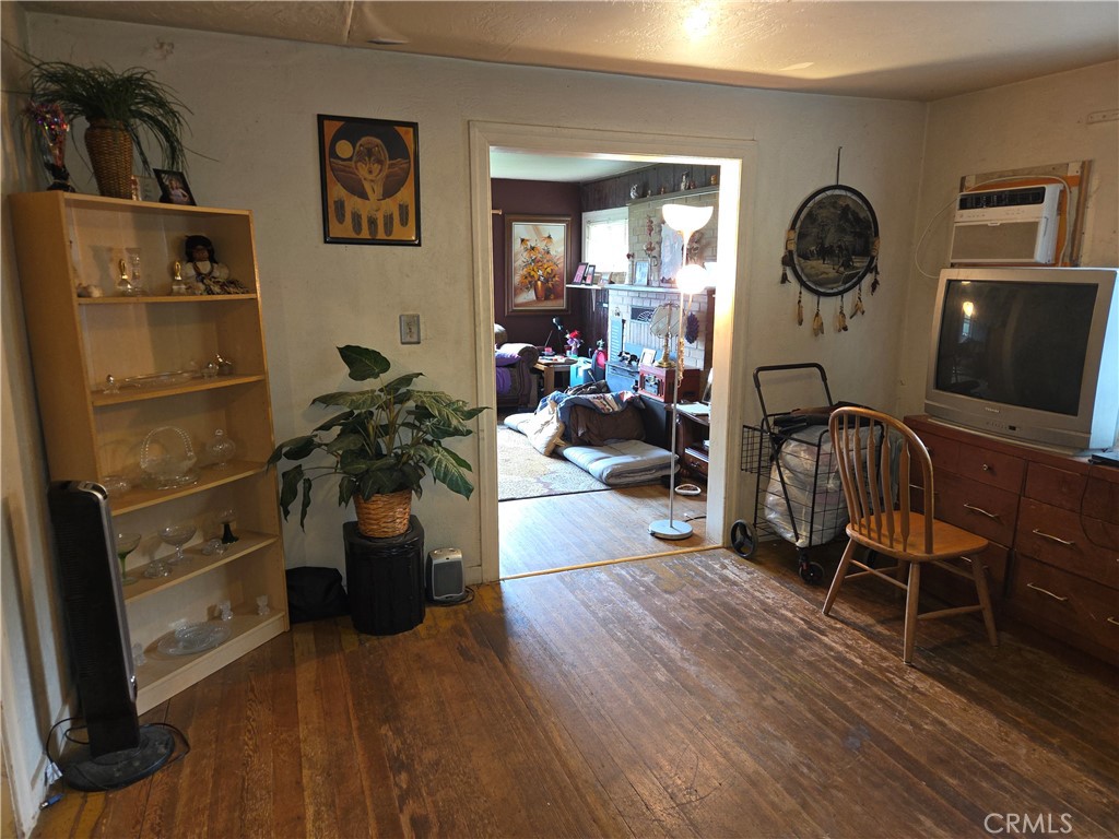 300 Chestnut Avenue Red Bluff, CA 96080 - Photo 6 of 48 a living room with furniture