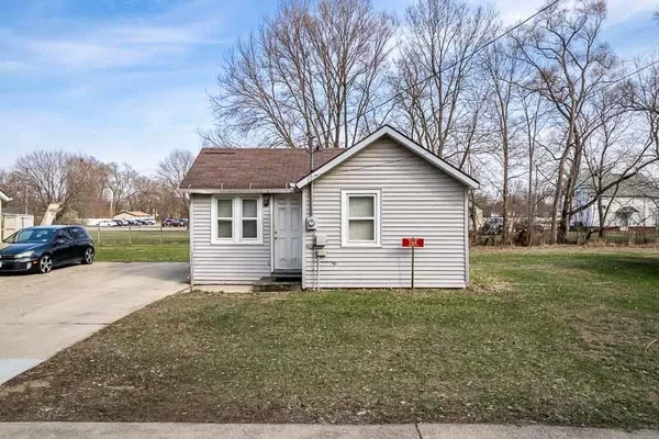 $399,000 | 2160 South Wisconsin, Beloit, WI 53511
