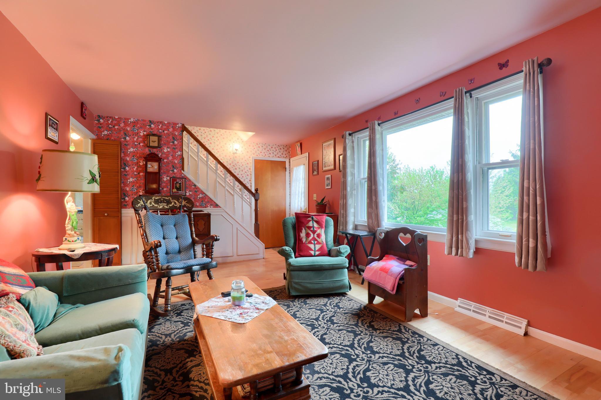 1524 Loop Road Manheim, PA 17545 - Photo 12 of 37 Living Room