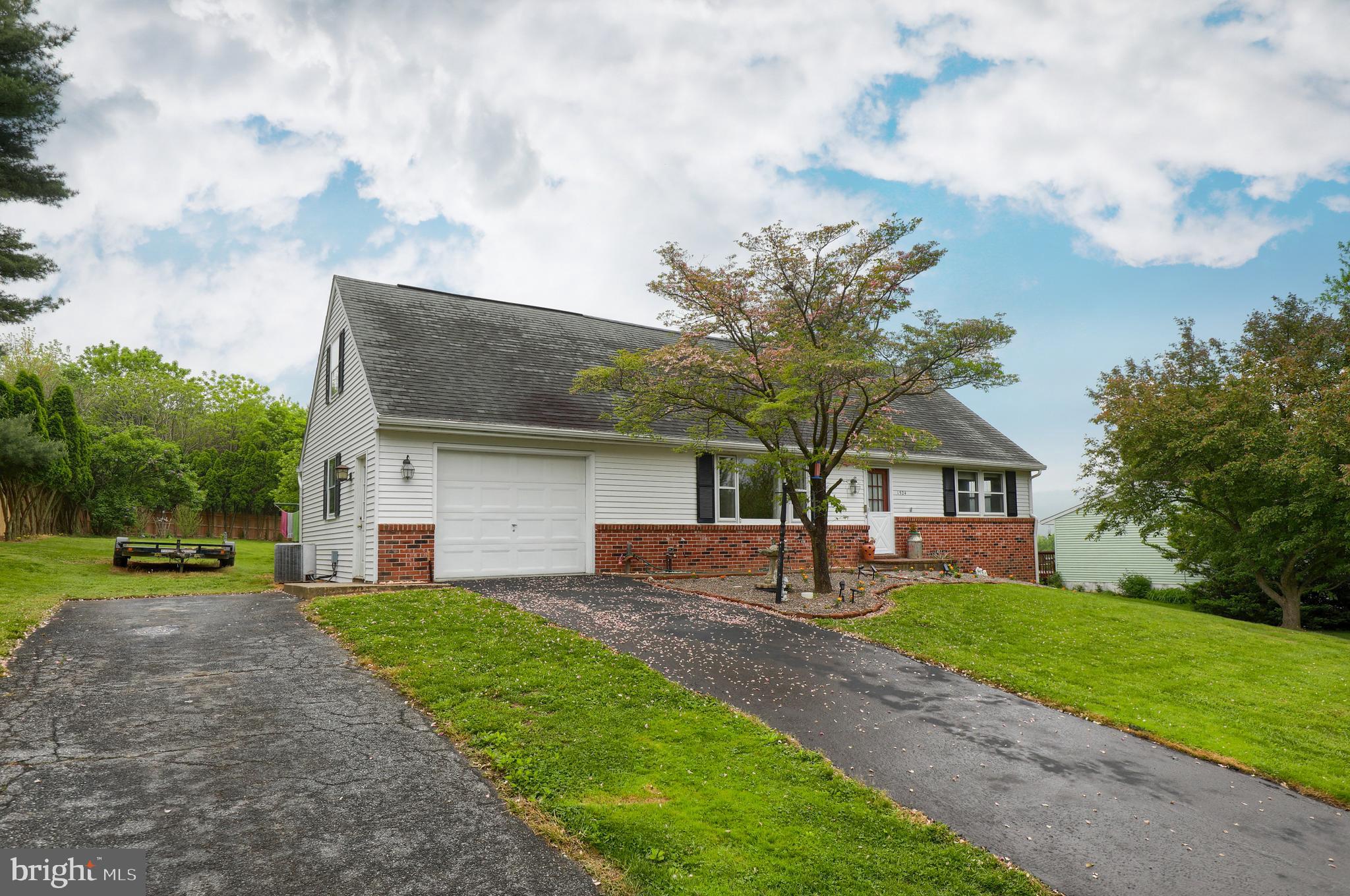 1524 Loop Road Manheim, PA 17545 - Photo 3 of 37 Street View