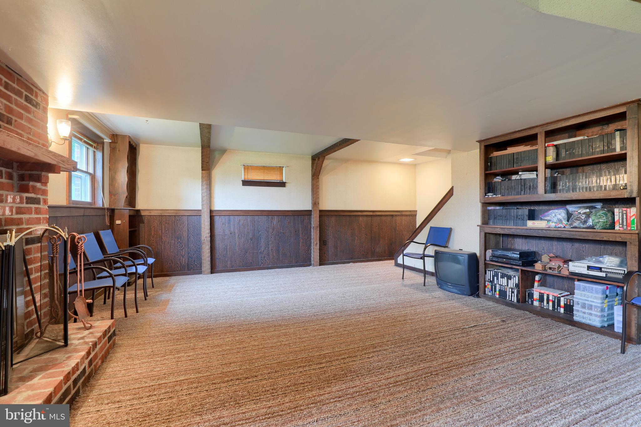 1524 Loop Road Manheim, PA 17545 - Photo 31 of 37 Family Room