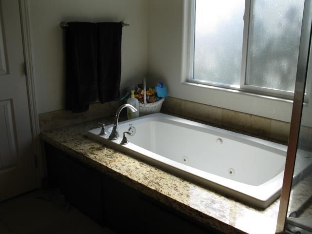 26017 Matlin Road Ramona, CA 92065 - Photo 15 of 25 MASTER BATH