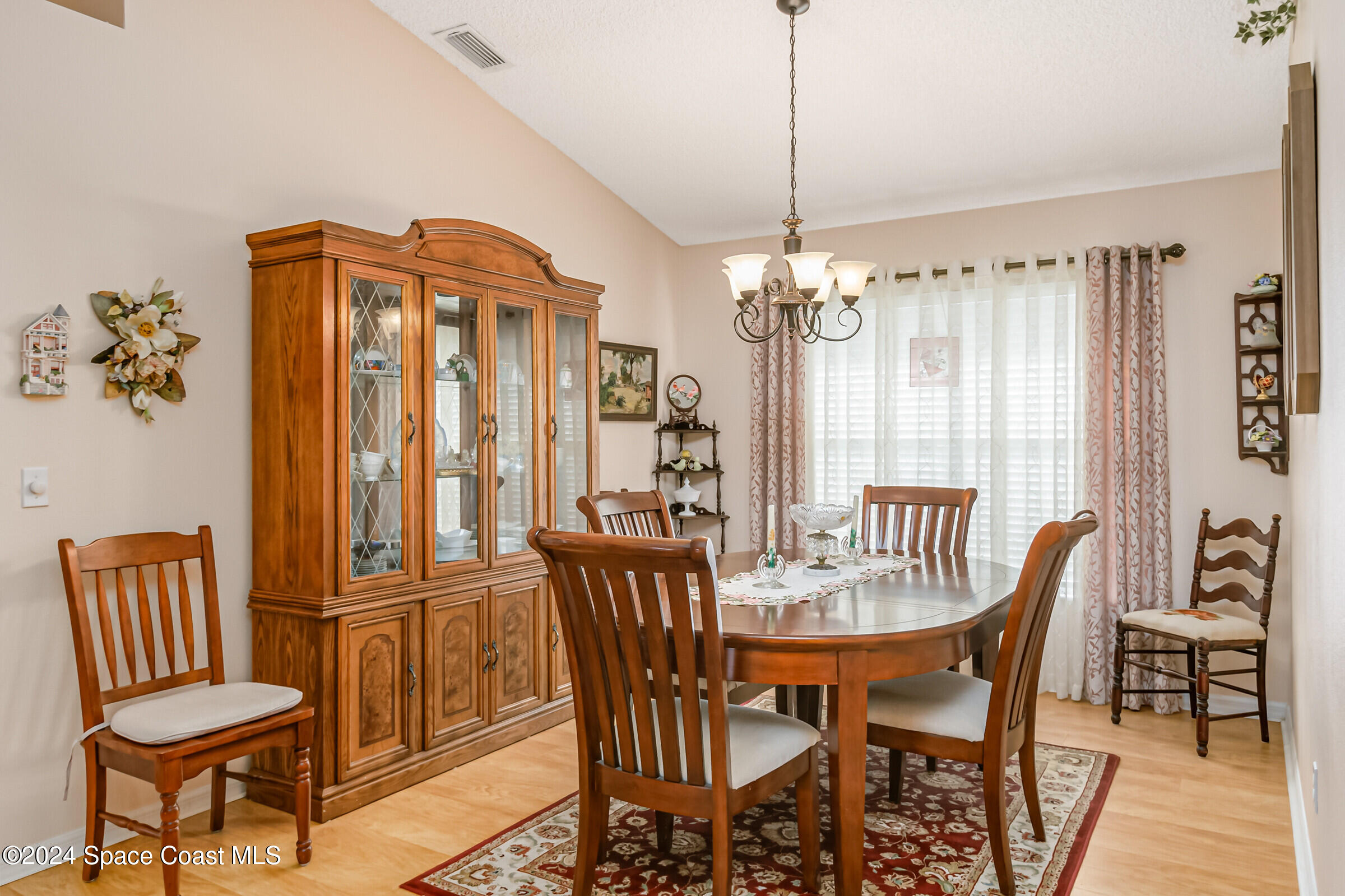 4520 Decatur Circle Melbourne, FL 32934 - Photo 19 of 56 4520 Decatur Dining Room