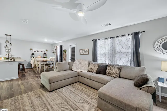 $290,000 | 307 Long Grove Lane, Greer, SC 29650