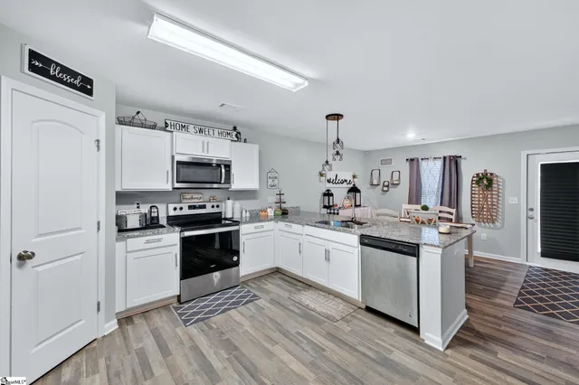 $290,000 | 307 Long Grove Lane, Greer, SC 29650