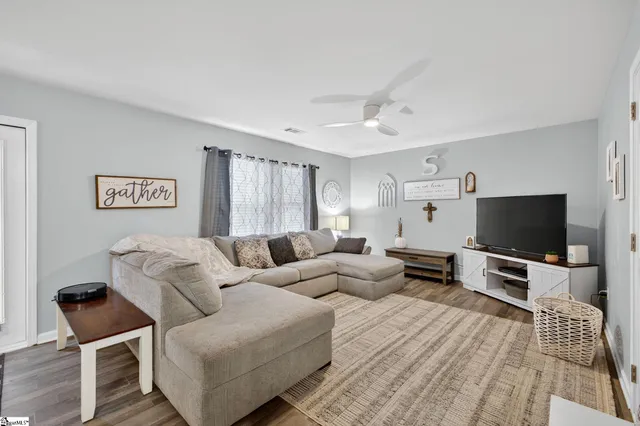 $290,000 | 307 Long Grove Lane, Greer, SC 29650