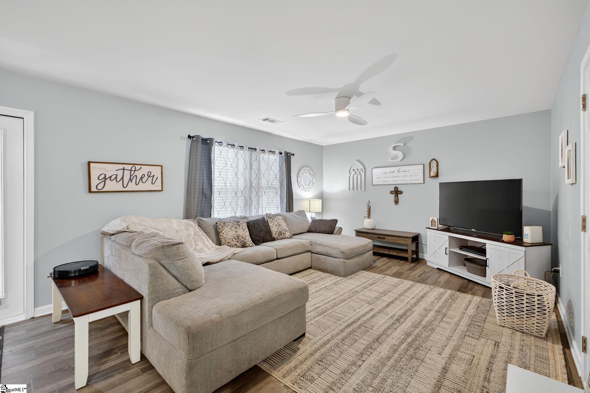 307 Long Grove Lane Greer, SC 29650 - Photo 8 of 40