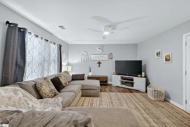 $290,000 | 307 Long Grove Lane, Greer, SC 29650