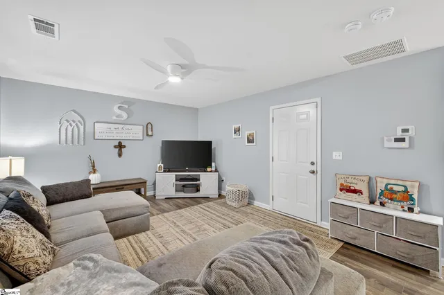 $290,000 | 307 Long Grove Lane, Greer, SC 29650