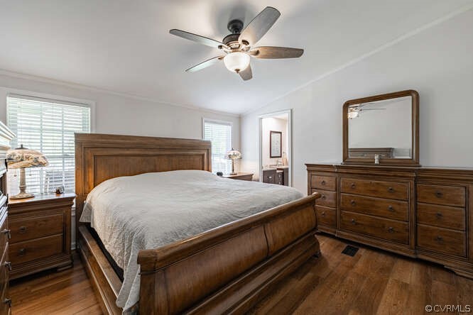 1680 Battes Road Green Bay, VA 23942 - Photo 14 of 38 a bedroom with a bed and a dresser
