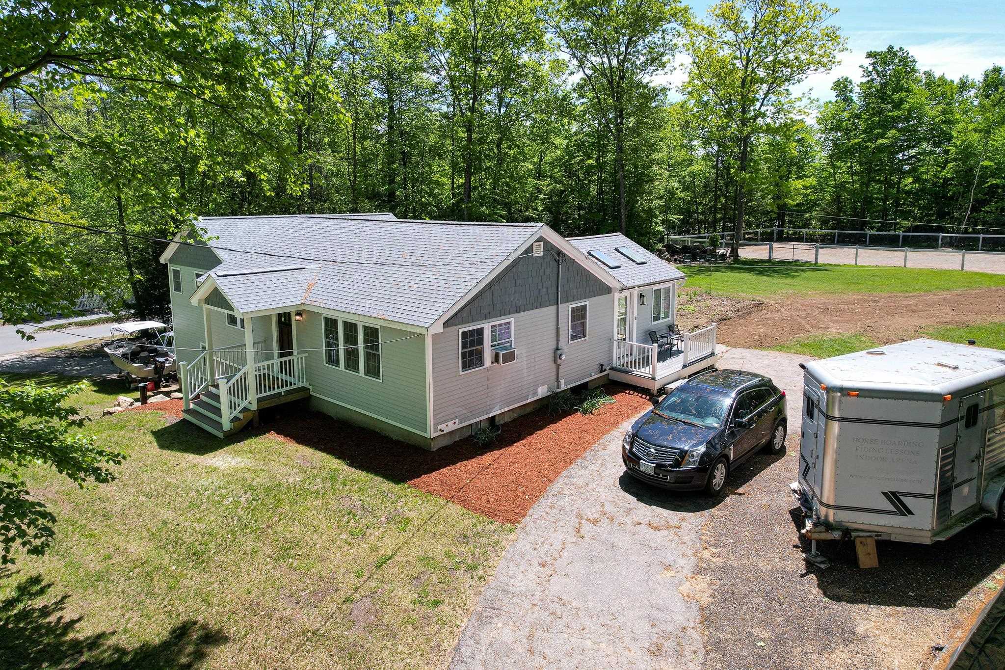 105 N Road Sandown, NH 03873 - Photo 1 of 40