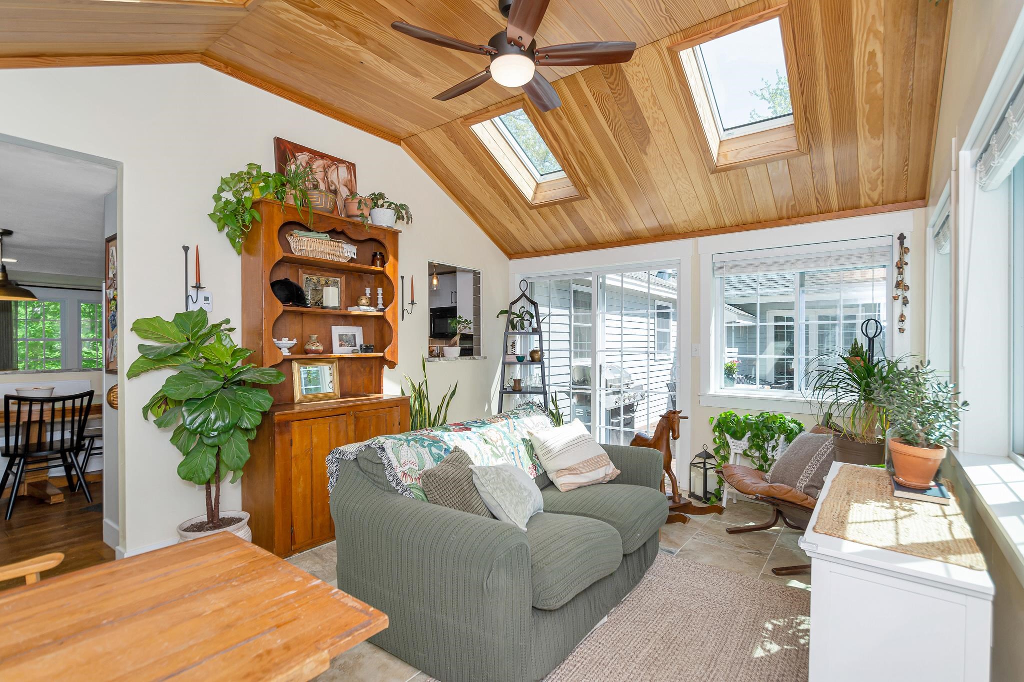105 N Road Sandown, NH 03873 - Photo 15 of 40