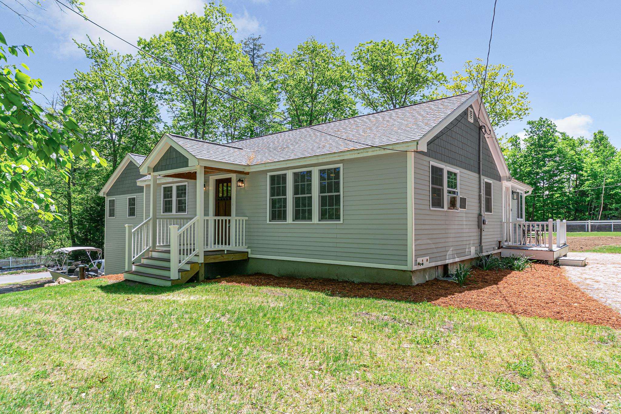 105 N Road Sandown, NH 03873 - Photo 2 of 40